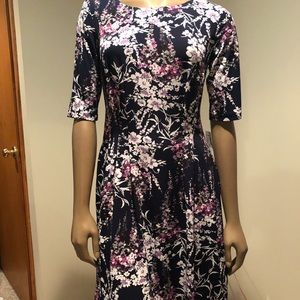 NWT Roz & Ali size 4 Career Dress